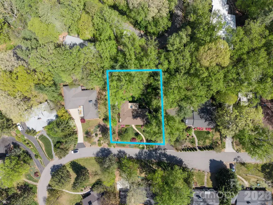 24 Woodcrest Road, Asheville, NC 28804 - #2