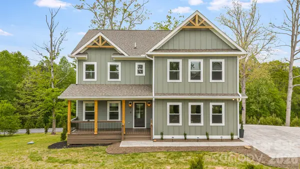 17 Baxter Woods Lane, Candler, NC 28715