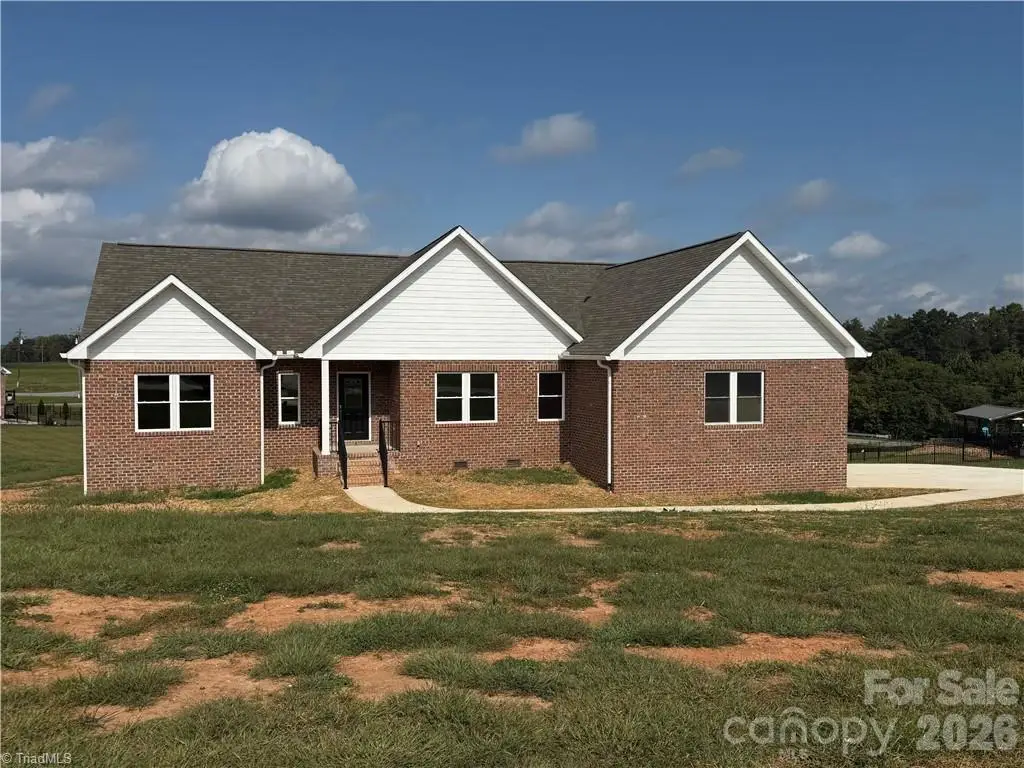 130 Oak Pointe Lane, Wilkesboro, NC 28697 - #1