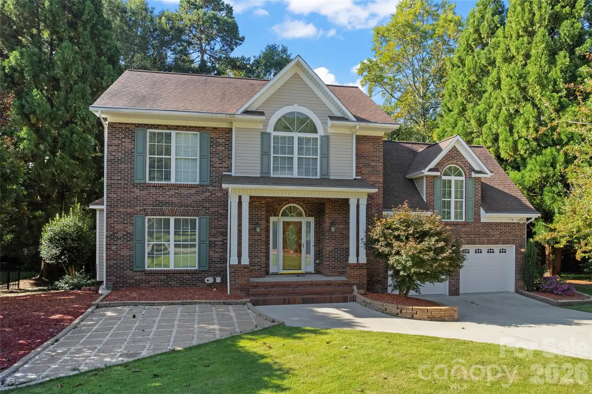 220 35th Avenue Ne, Hickory, NC 28601 - #1
