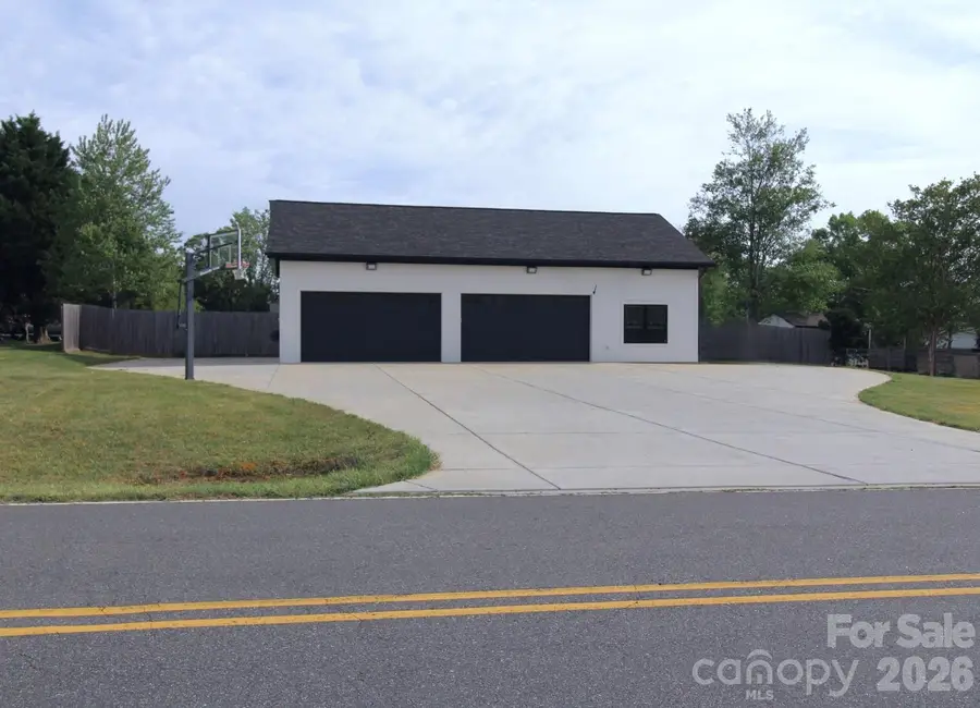 2555 Belshire Drive, Conover, NC 28613 - #2
