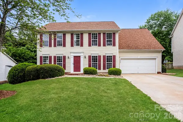 13407 Edgetree Drive, Pineville, NC 28134