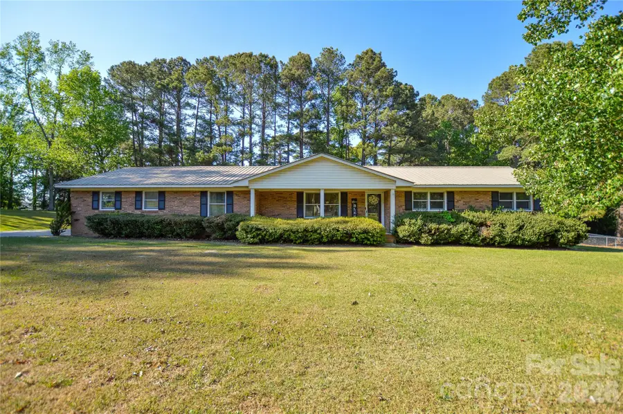 97 Robin Road, Wadesboro, NC 28170 - #3