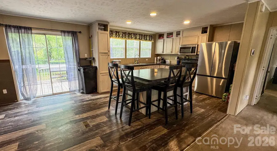 718 W Virginia Avenue, Bessemer City, NC 28016 - #3