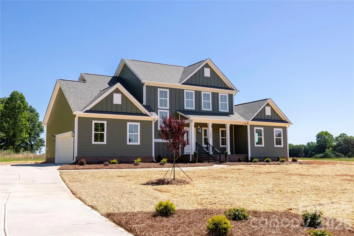 1909 Friendly Lane, Newton, NC 28658 - #1
