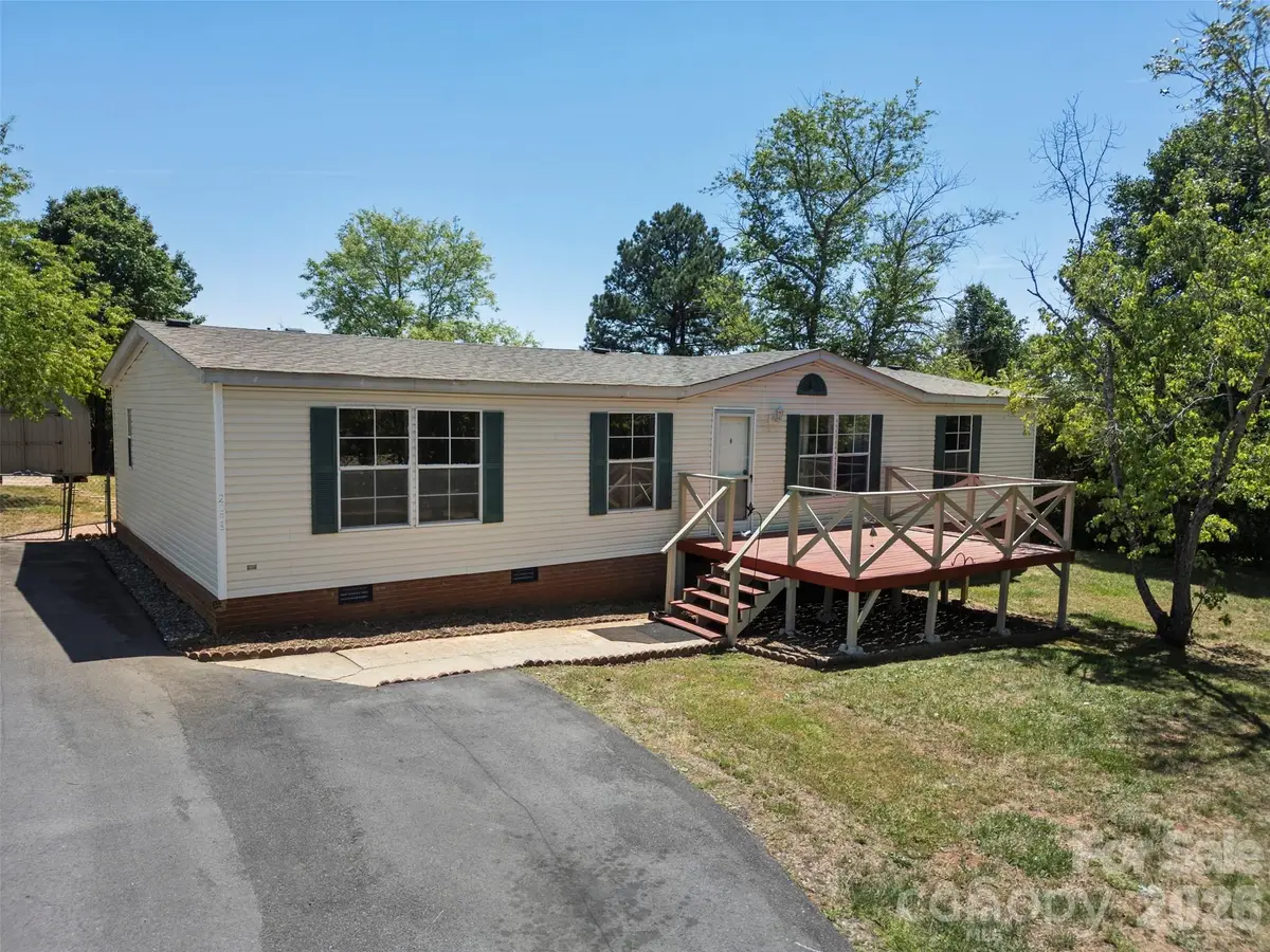 2095 Wildwood Drive, Hickory, NC 28601 - #1