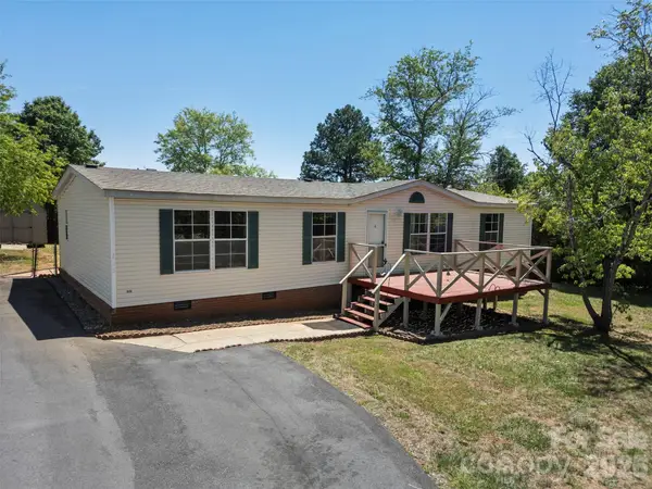 2095 Wildwood Drive, Hickory, NC 28601