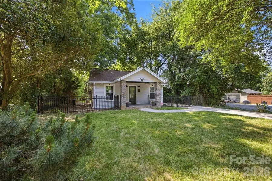 813 Walnut Avenue, Charlotte, NC 28208 - #2