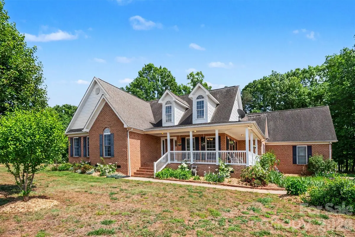 112 Hancock Crossing, Clover, SC 29710 - #1