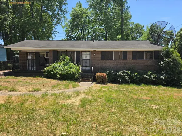 1600 Montana Drive, Charlotte, NC 28216