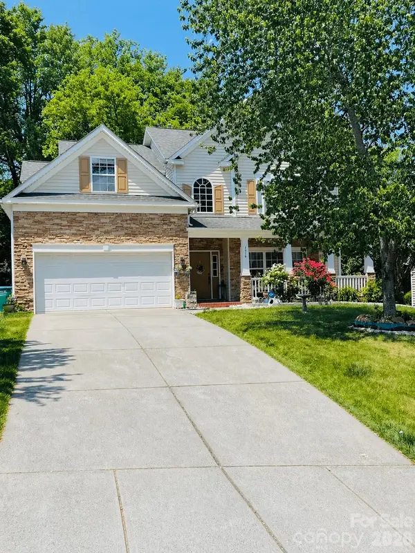 1518 Squirrel Lake Court, Matthews, NC 28105