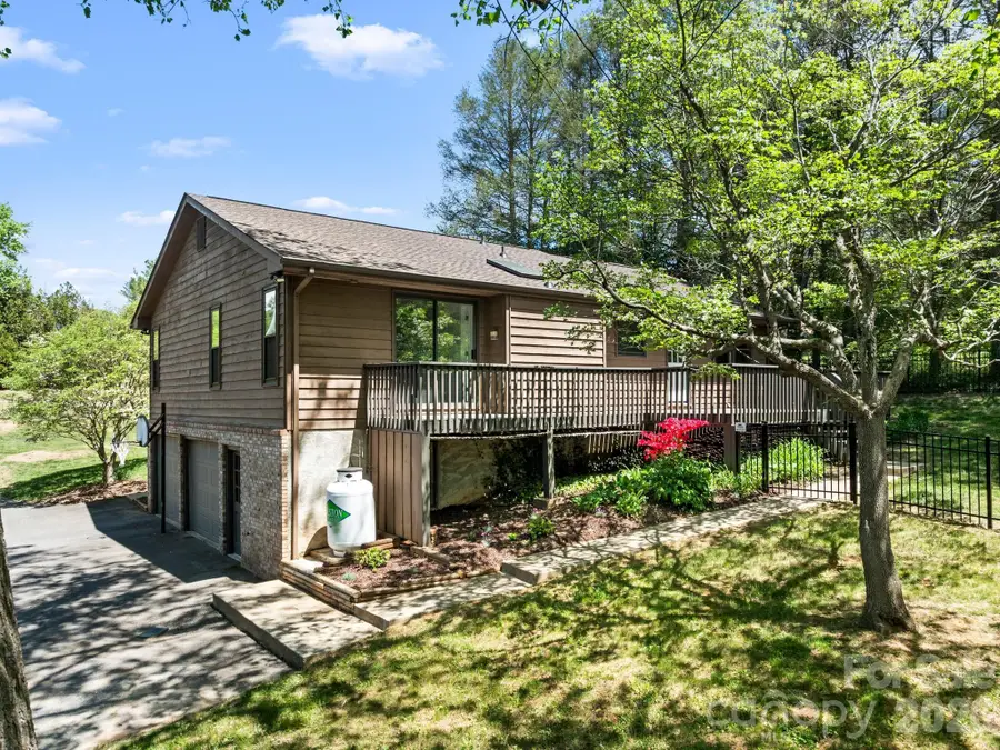 21 Dogwood Grove, Asheville, NC 28805 - #3