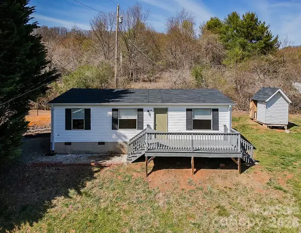 10 Lands End Drive, Candler, NC 28715