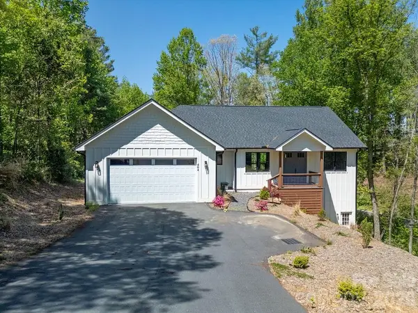 404 High Ridge Drive, Mills River, NC 28759