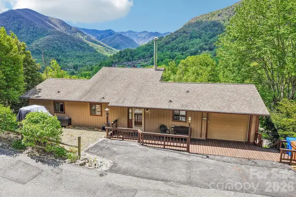 348 Valley Creek Drive, Maggie Valley, NC 28751