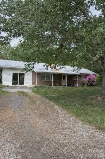 9839 W Pine Street, Lowgap, NC 27024