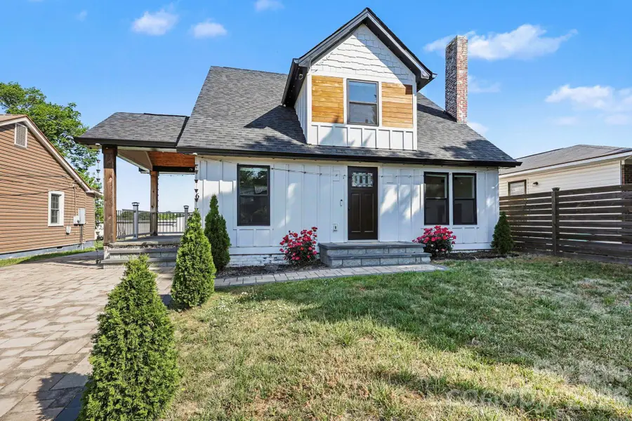 6 E Sunrise Avenue, Thomasville, NC 27360 - #2