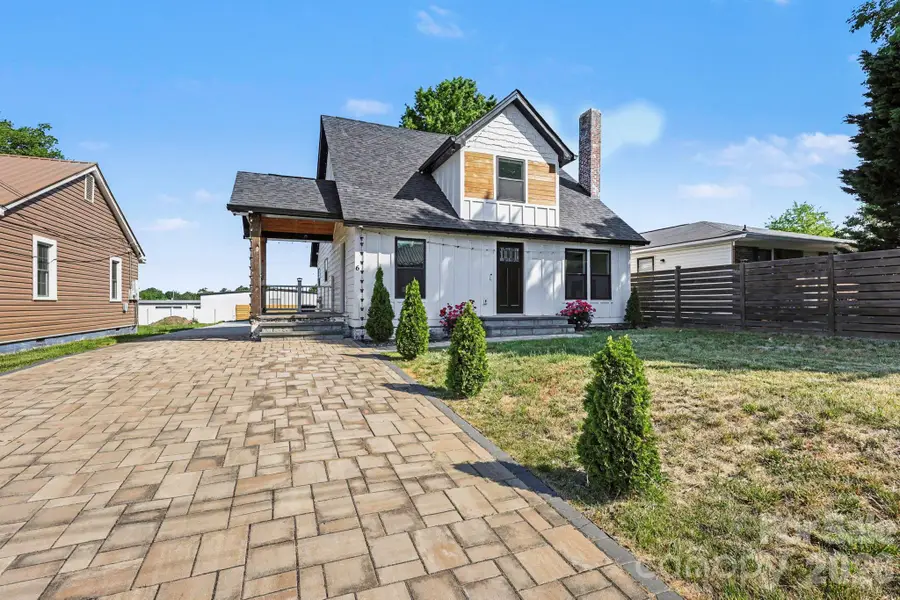 6 E Sunrise Avenue, Thomasville, NC 27360 - #3