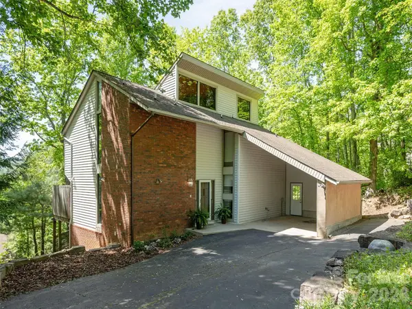 142 Sequoyah Hills Drive, Fletcher, NC 28732