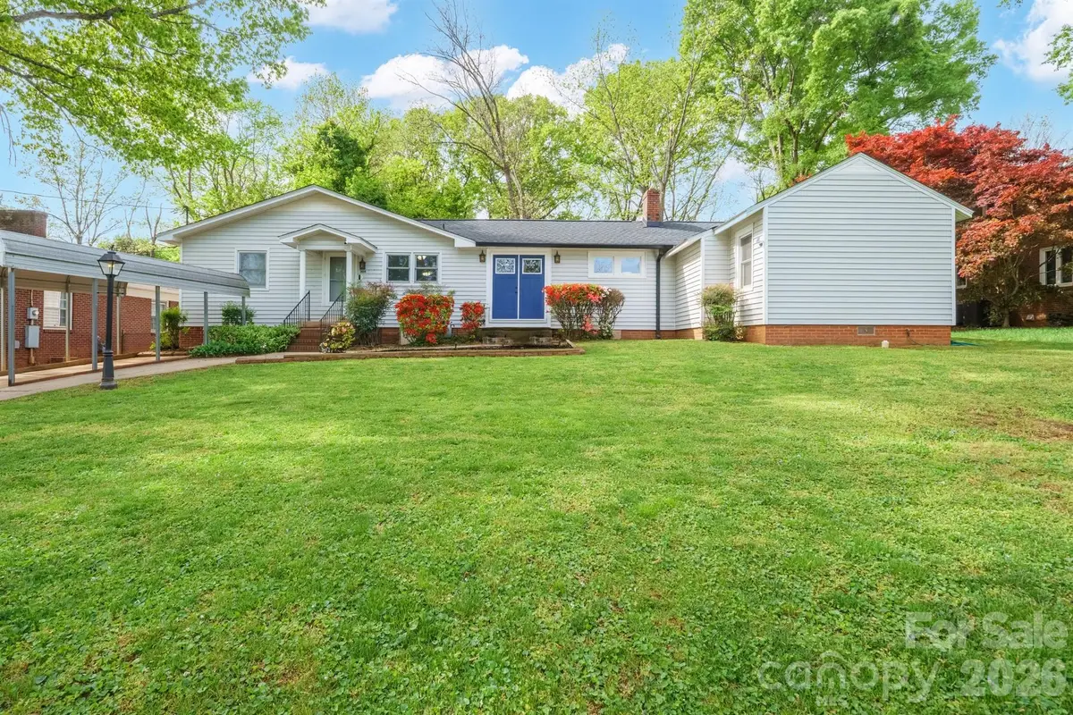 305 W 9th Street, Newton, NC 28658 - #1