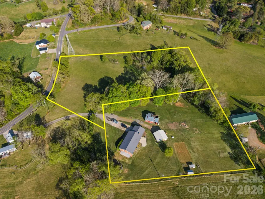 882 Queentown Road, Canton, NC 28716 - #3