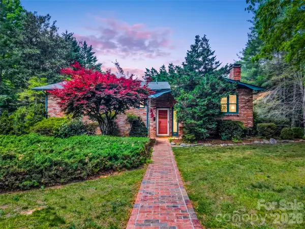 122 W Sweetbriar Lane, Etowah, NC 28729