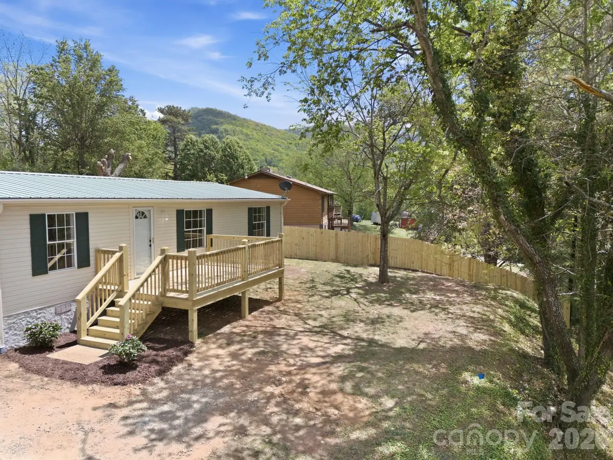 39 Upper Moffitt Road, Asheville, NC 28805 - #1