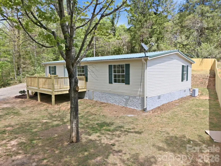 39 Upper Moffitt Road, Asheville, NC 28805 - #2