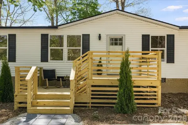 4 Woodscape Drive, Mills River, NC 28759