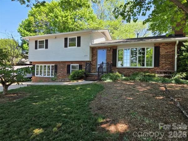 2309 24th Avenue Ne, Hickory, NC 28601