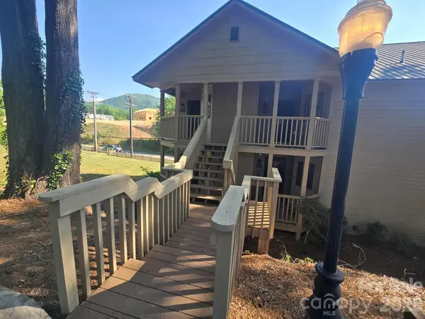 160 Whitney Boulevard #4, Lake Lure, NC 28746
