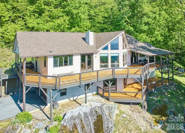 72 Tadpole Lane, Waynesville, NC 28785