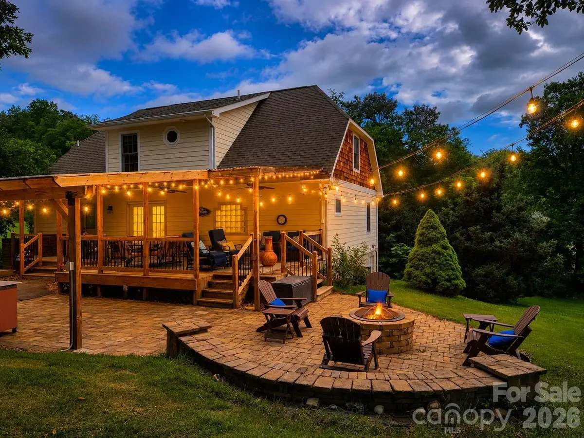 17 Squires Lane, Candler, NC 28715 - #1