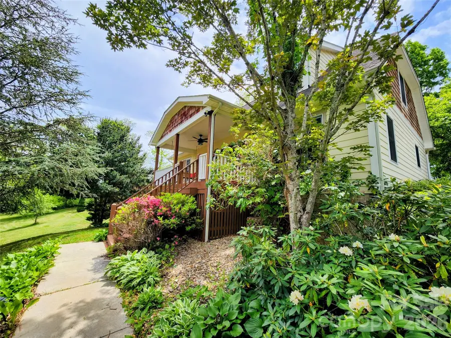 17 Squires Lane, Candler, NC 28715 - #2