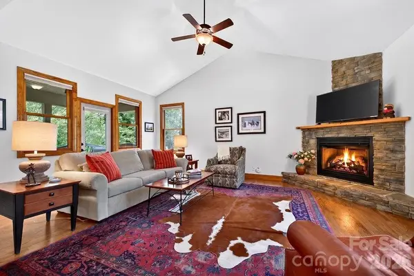 24 Triple Fairways Drive, Hendersonville, NC 28739