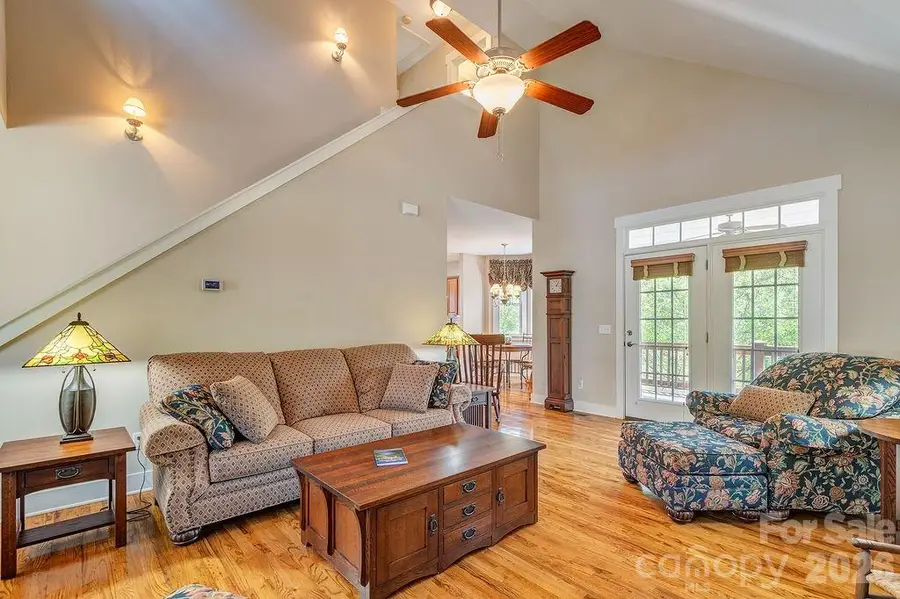 4 Olde Cottage Lane, Asheville, NC 28803 - #2