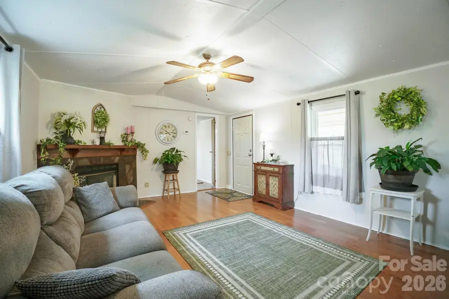 4021 26th Street Court Ne, Hickory, NC 28601 - #3