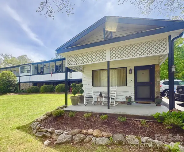 140 Old Mill Road, Flat Rock, NC 28731
