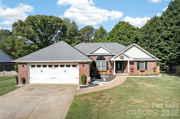 1777 Knights Drive, Denver, NC 28037