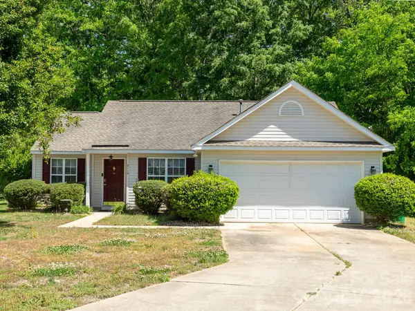 8110 Slickrock Circle, Charlotte, NC 28215