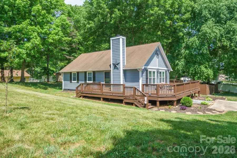2050 16th Avenue Place Sw, Hickory, NC 28602 - #2