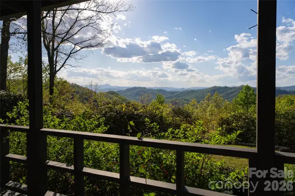 1412 N Bearwallow Road, Fletcher, NC 28732