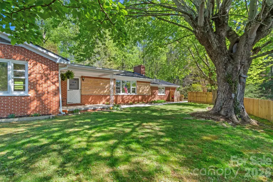 309 Presnell Street, Burnsville, NC 28714 - #2