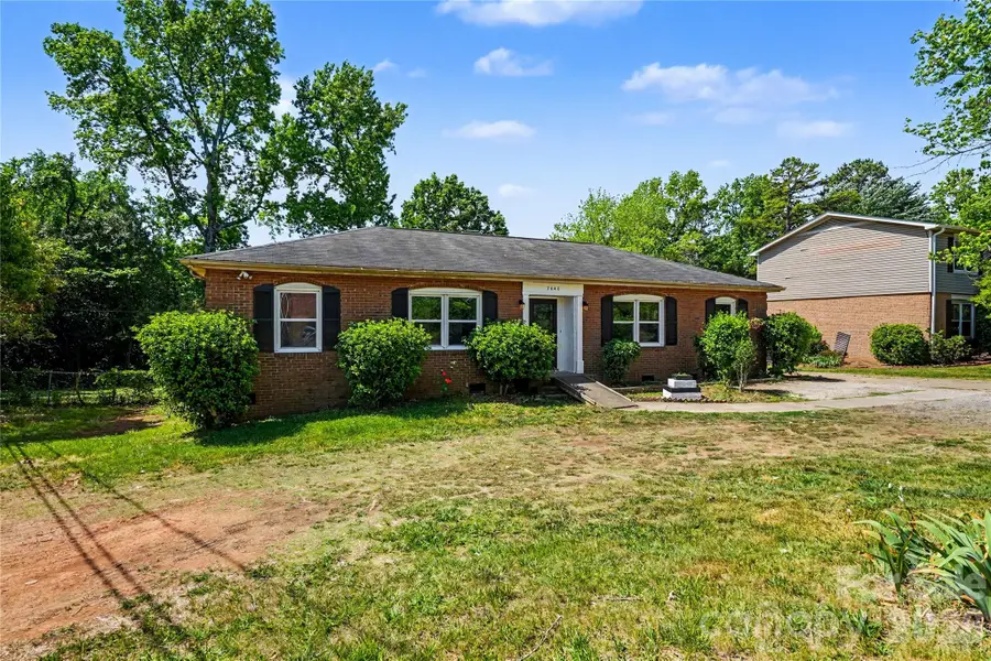 7040 Idlewild Road, Charlotte, NC 28212 - #3
