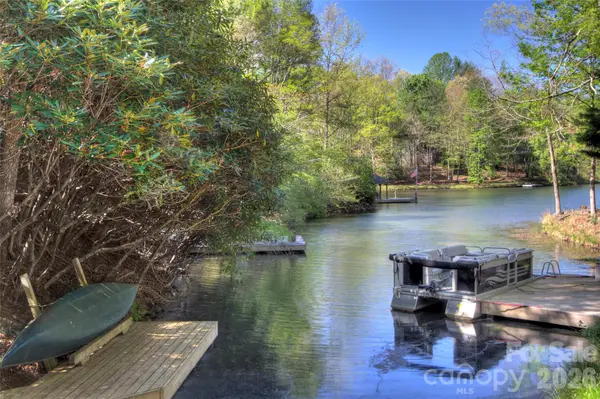 960 Middle Connestee Trail, Brevard, NC 28712
