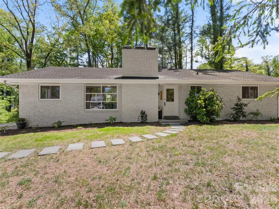 1110 3rd Avenue W, Hendersonville, NC 28739 - #2