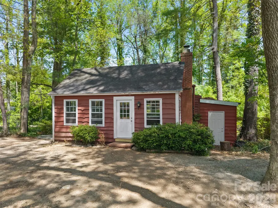 1110 3rd Avenue W, Hendersonville, NC 28739 - #3