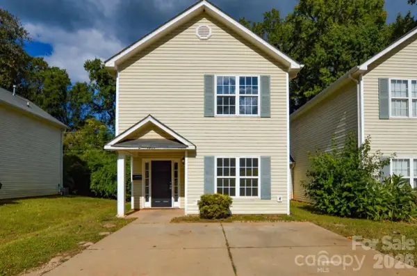 1009 Karendale Avenue, Charlotte, NC 28208