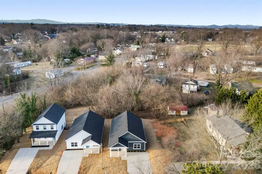 1558 7th Avenue Drive Sw, Hickory, NC 28602 - #3