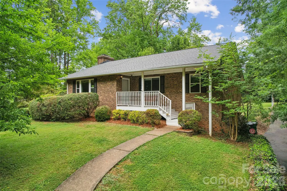 6606 Ludell Lane, Charlotte, NC 28215 - #1